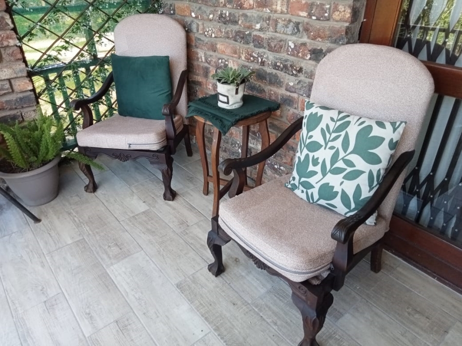 To Let 2 Bedroom Property for Rent in Heatherlands Western Cape